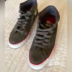 Converse- All Star -  Suede Mid Top Sneakers  - in beautiful grey/green color !